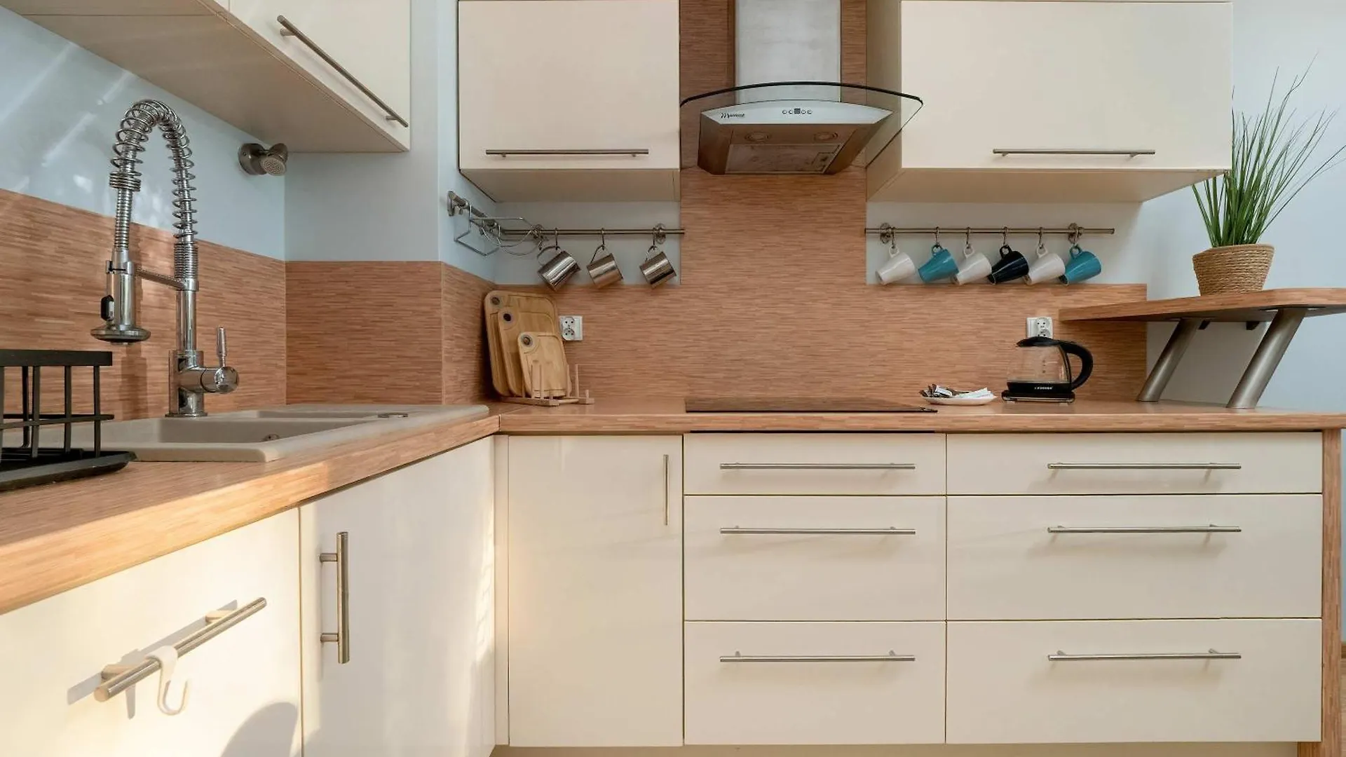 Spacious Two-Bedroom Apartment With 2 Parking Spaces By Noclegi Renters Danzig