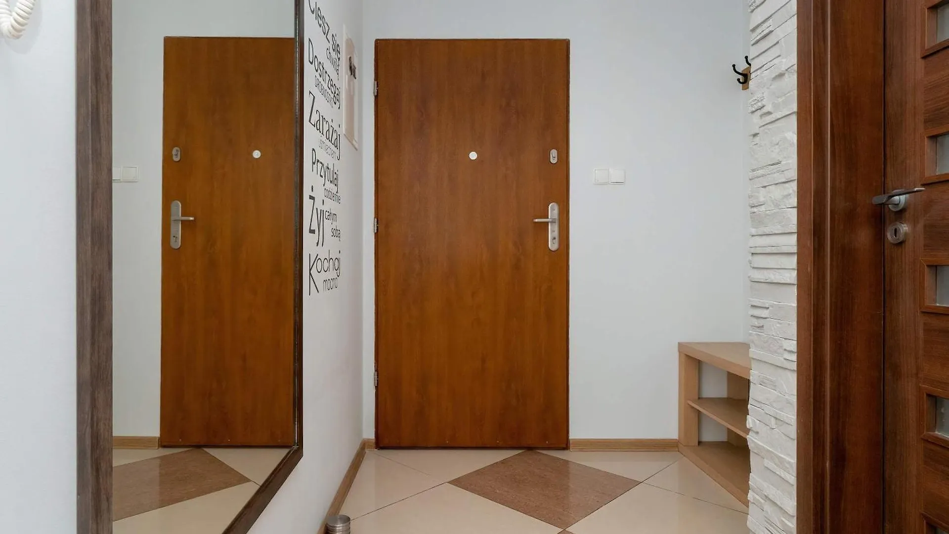 Spacious Two-Bedroom Apartment With 2 Parking Spaces By Noclegi Renters Gdansk